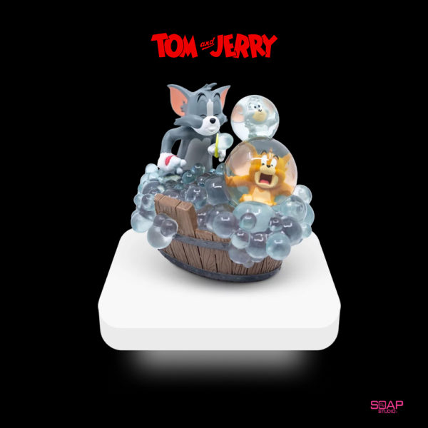 Tom and Jerry Bathing Time Statue