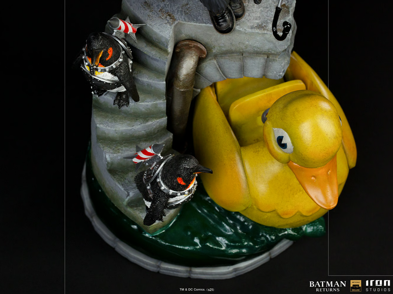 IRON STUDIOS x SIDESHOW PENGUIN DELUXE 1/10 ART SCALE STATUE - Image 4