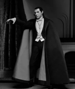 NECA x UNIVERSAL MONSTERS - ULTIMATE COUNT DRACULA ACTION FIGURE