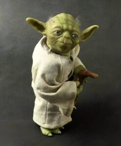 STAR WARS MASTER YODA COLLECTIBLE ACTION FIGURE - Image 2