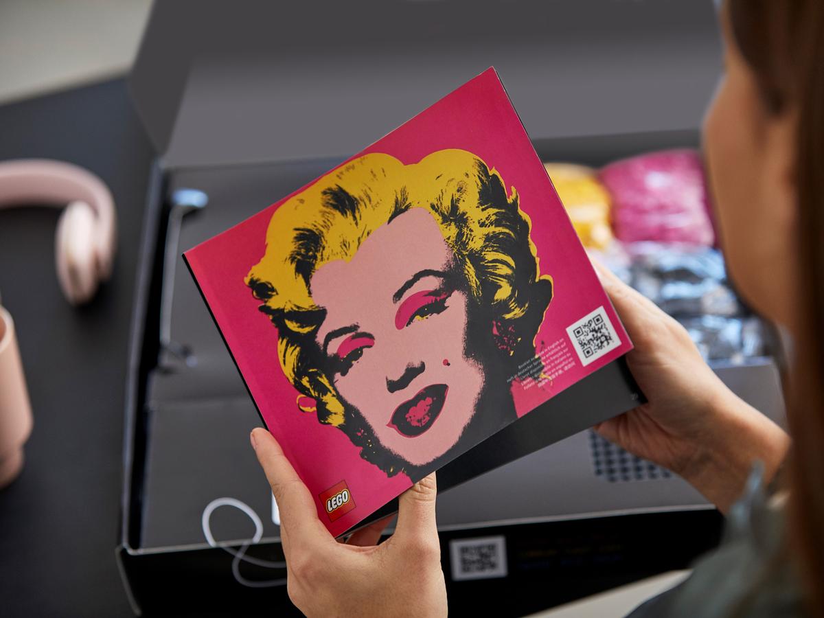 LEGO x WARHOL'S MARILYN MONROE ART - Image 4
