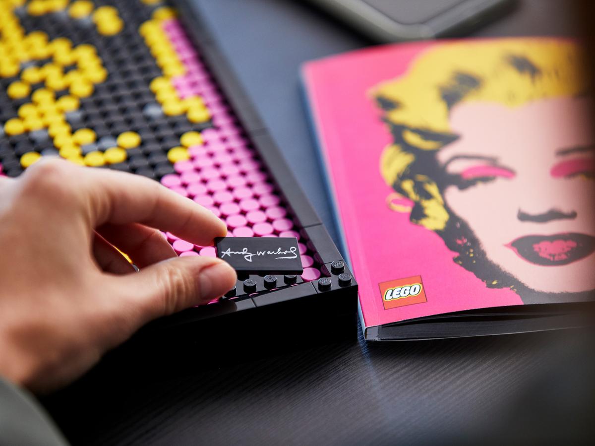 LEGO x WARHOL'S MARILYN MONROE ART - Image 7